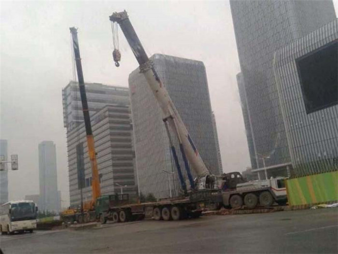 大洼区“自动找平”—— 吊车的 “平地神器” 技术